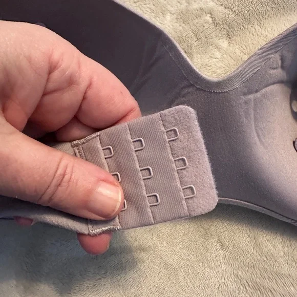 Seamless Comfort Hanes Wireless Comfort Cups Bra - Gray - Picture 5 of 7